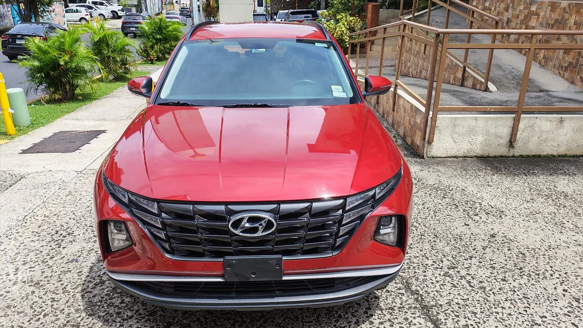 HYUNDAI TUCSON